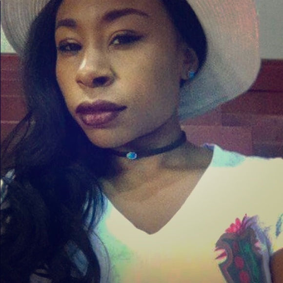 Meet your posher - Picture 1 of 2